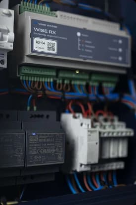 Контролер WISE RX у шафі автоматики